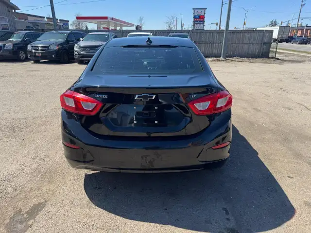 2016 Chevrolet Cruze LT, NO ACCIDENTS, DEALER SERVICED, 2 SETS W - Photo 4