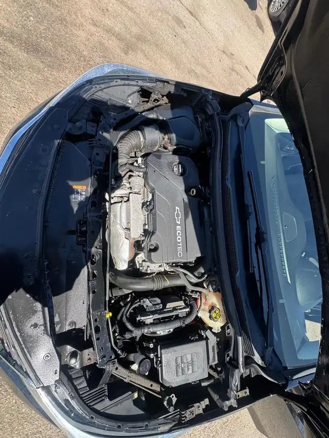 2016 Chevrolet Cruze LT, NO ACCIDENTS, DEALER SERVICED, 2 SETS W - Photo 17