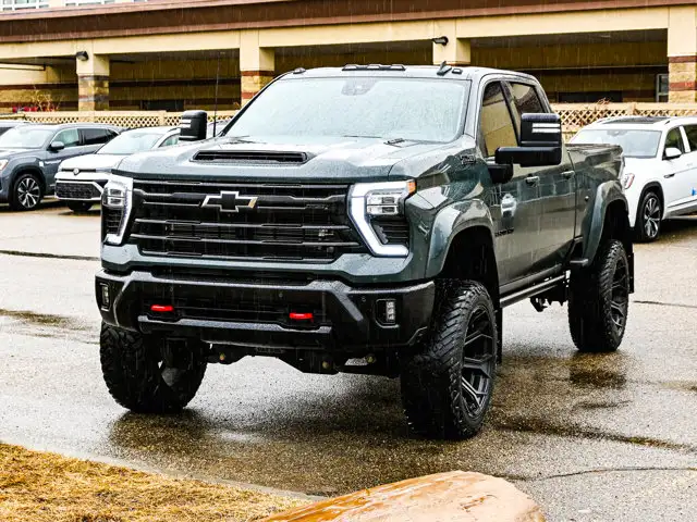 2025 Chevrolet Silverado 3500HD LTZ Trail Boss Edition - Photo 4