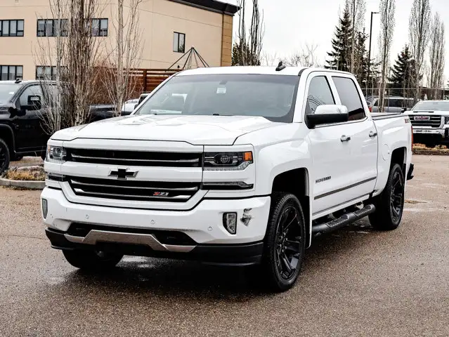 2017 Chevrolet Silverado 1500 LTZ 5.3L - Photo 4