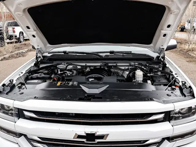 2017 Chevrolet Silverado 1500 LTZ 5.3L - Photo 9