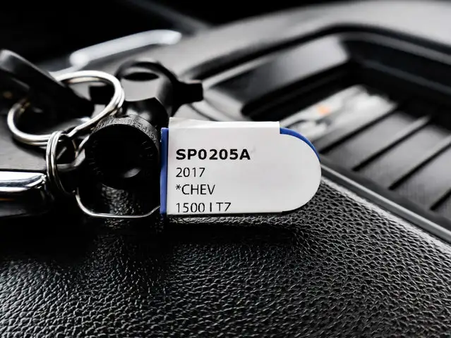 2017 Chevrolet Silverado 1500 LTZ 5.3L - Photo 32