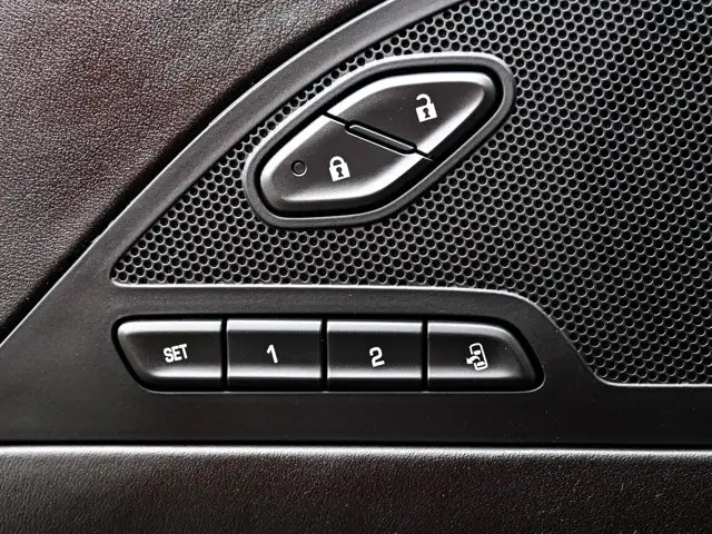 2016 Chevrolet Corvette Z51 3LT Convertible 6.2L - Photo 19