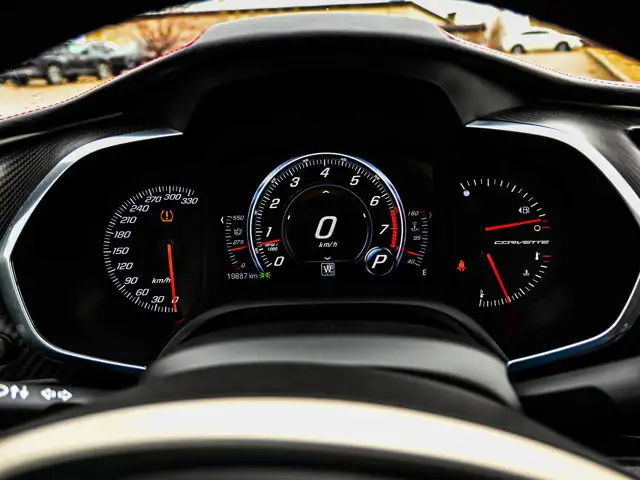 2016 Chevrolet Corvette Z51 3LT Convertible 6.2L - Photo 22