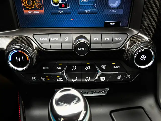 2016 Chevrolet Corvette Z51 3LT Convertible 6.2L - Photo 26