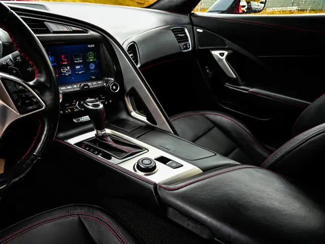 2016 Chevrolet Corvette Z51 3LT Convertible 6.2L - Photo 28