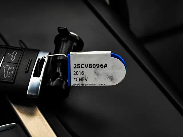 2016 Chevrolet Corvette Z51 3LT Convertible 6.2L - Photo 32