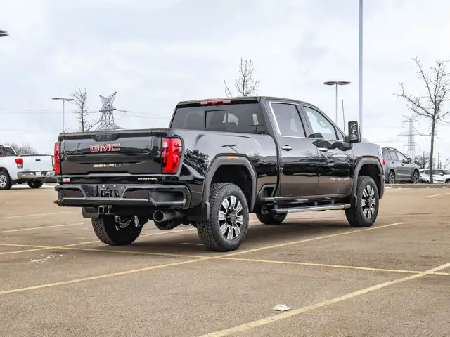 2026 GMC Sierra 3500HD Denali - Photo 8