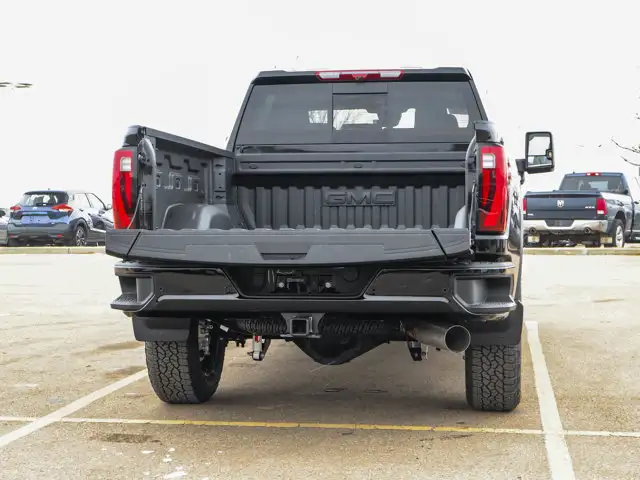 2026 GMC Sierra 3500HD Denali - Photo 9
