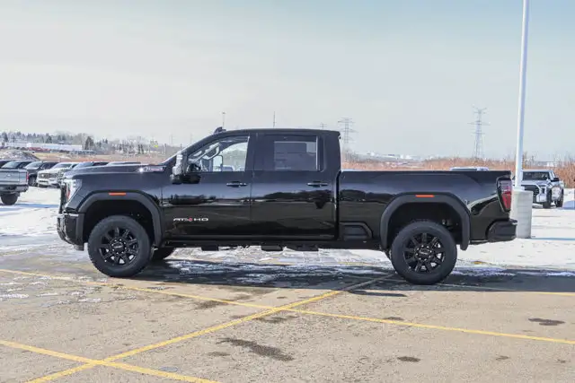 2026 GMC Sierra 3500HD AT4 - Photo 5