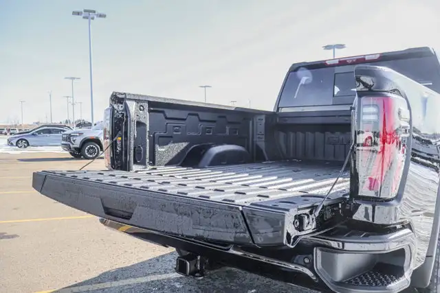 2026 GMC Sierra 3500HD AT4 - Photo 8