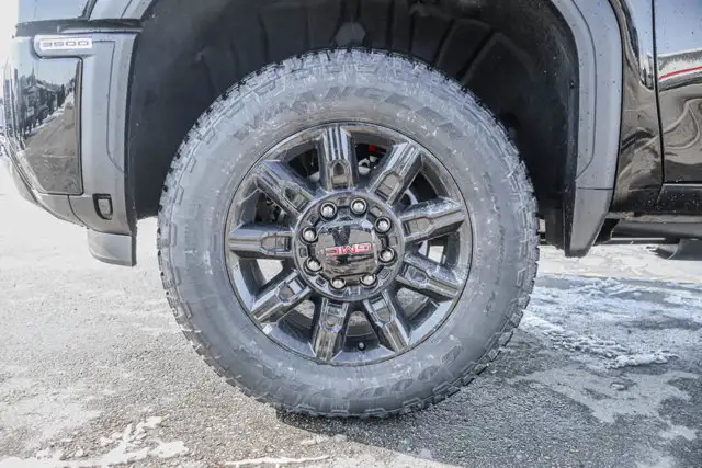 2026 GMC Sierra 3500HD AT4 - Photo 13