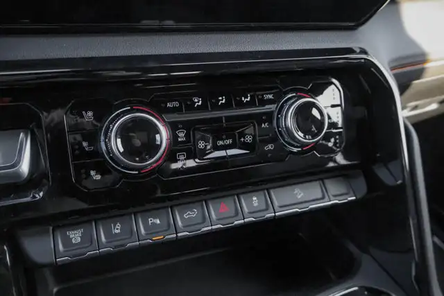 2026 GMC Sierra 3500HD AT4 - Photo 27