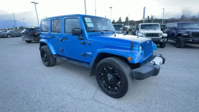 2015 Jeep Wrangler Unlimited Sahara - Photo 2