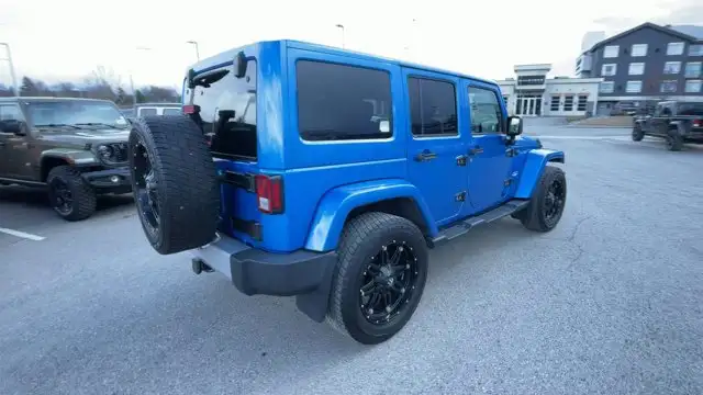 2015 Jeep Wrangler Unlimited Sahara - Photo 9