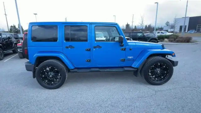 2015 Jeep Wrangler Unlimited Sahara - Photo 10