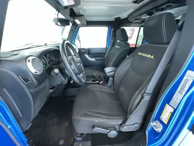 2015 Jeep Wrangler Unlimited Sahara - Photo 20