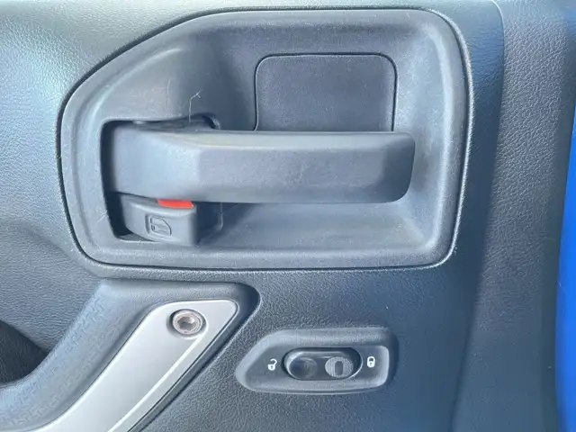 2015 Jeep Wrangler Unlimited Sahara - Photo 22