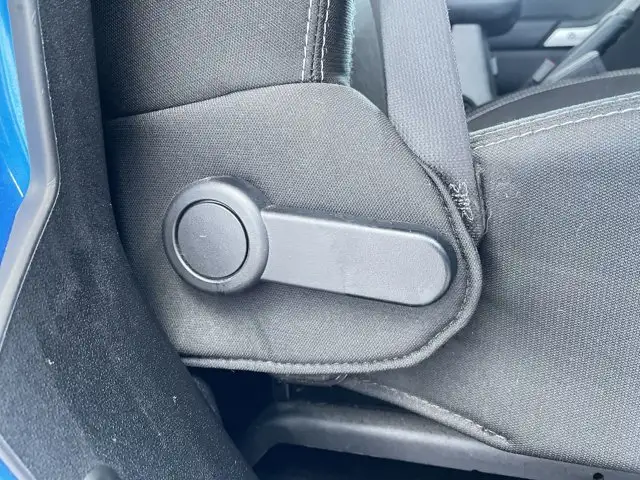 2015 Jeep Wrangler Unlimited Sahara - Photo 24