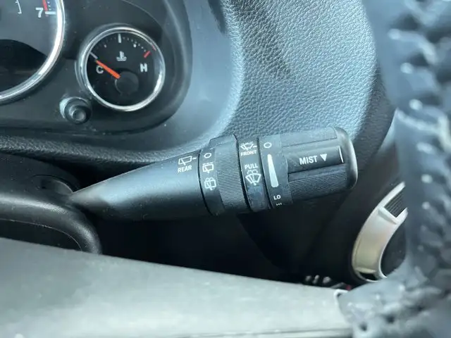 2015 Jeep Wrangler Unlimited Sahara - Photo 31