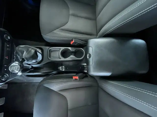 2015 Jeep Wrangler Unlimited Sahara - Photo 38