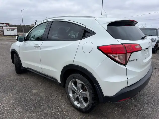 2016 HONDA HR-V EX-L W/NAVI | AWD | CLEAN CARFAX - Photo 4