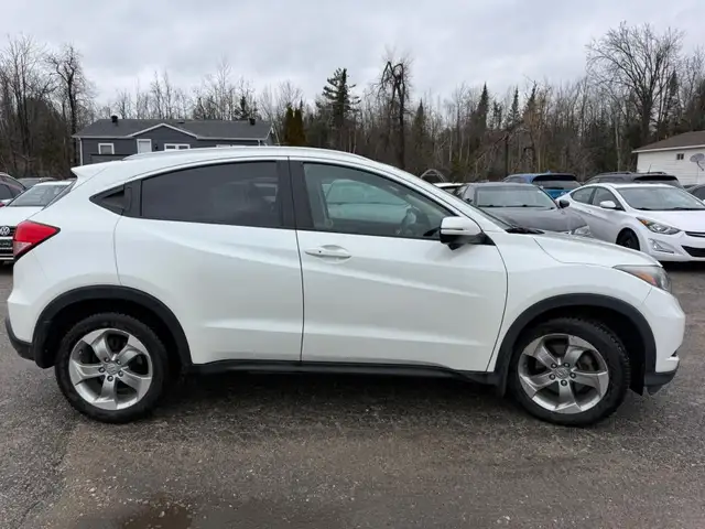 2016 HONDA HR-V EX-L W/NAVI | AWD | CLEAN CARFAX - Photo 8