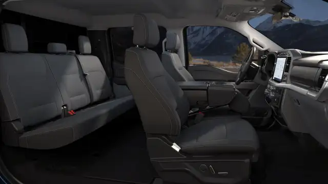 2022 Ford F-150 XLT 4WD SuperCrew 5.5' Box - Photo 6