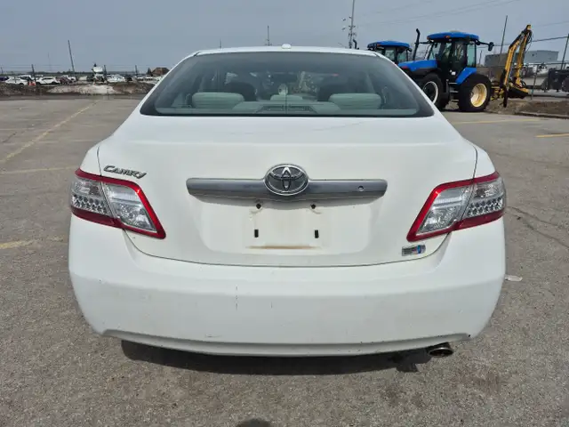 2011 Toyota Camry Hybrid - Photo 6