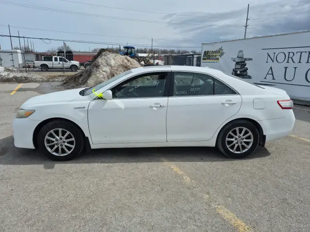 2011 Toyota Camry Hybrid - Photo 8
