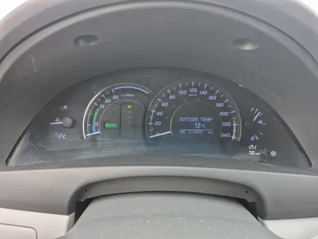 2011 Toyota Camry Hybrid - Photo 11