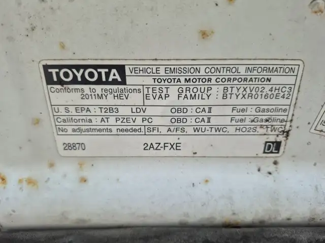2011 Toyota Camry Hybrid - Photo 16