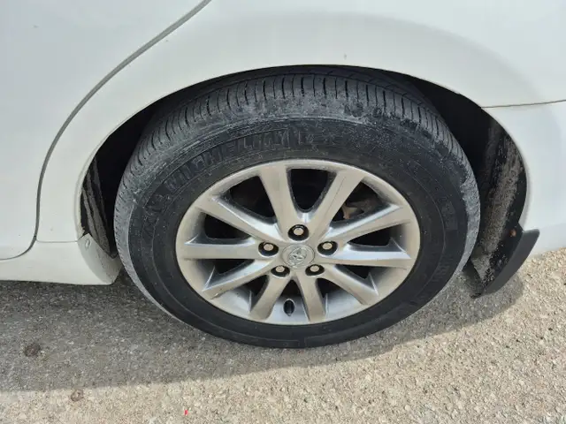 2011 Toyota Camry Hybrid - Photo 22