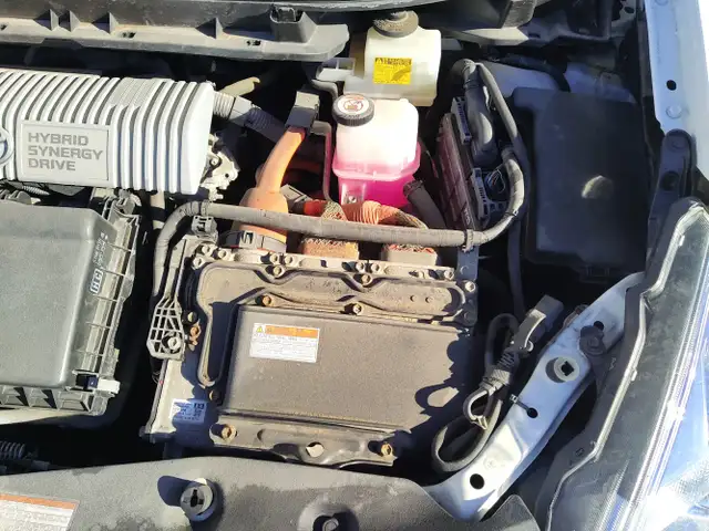 2017 Toyota Prius v - Photo 23