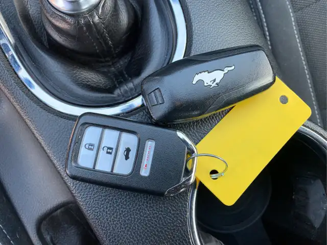 2015 Ford Mustang - Photo 13