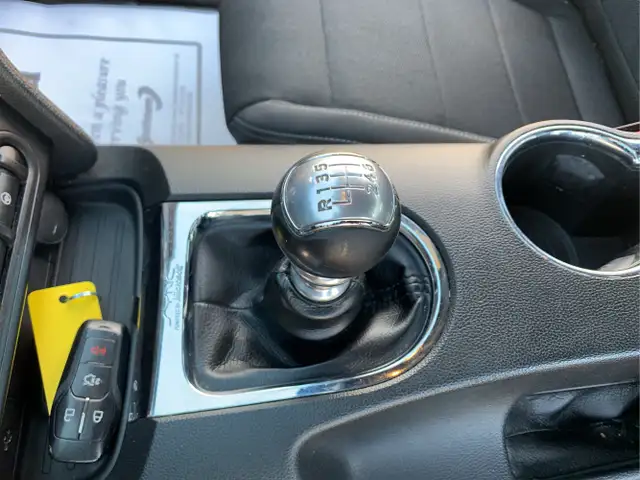 2015 Ford Mustang - Photo 22