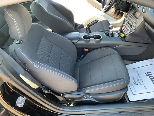 2015 Ford Mustang - Photo 23