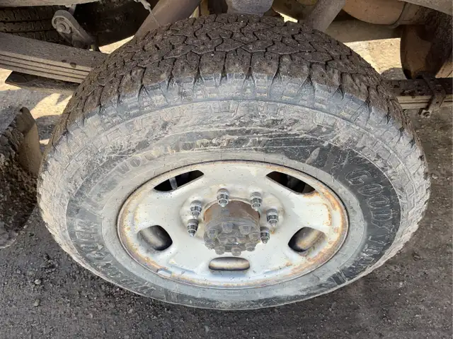 2011 GMC Sierra 2500HD - Photo 12