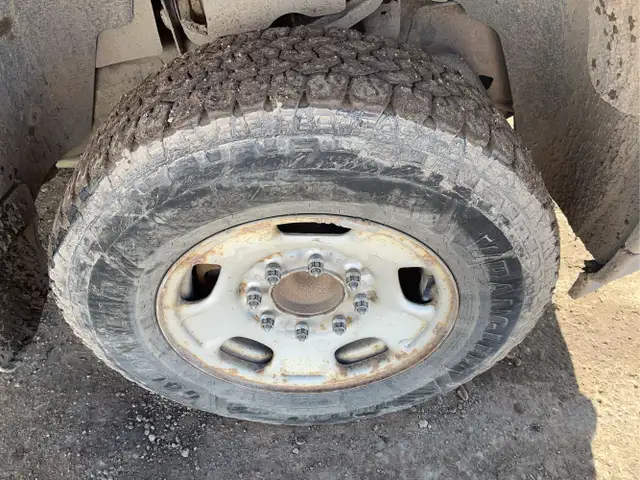 2011 GMC Sierra 2500HD - Photo 13