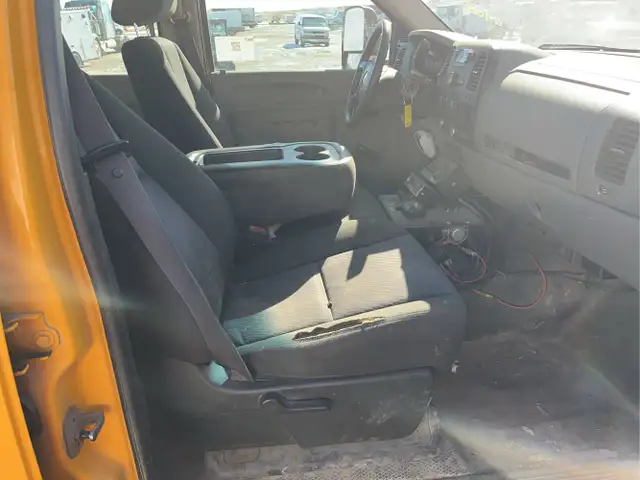 2011 GMC Sierra 2500HD - Photo 21