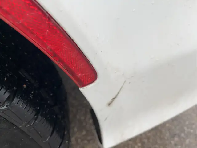 2015 Chrysler 200 - Photo 25