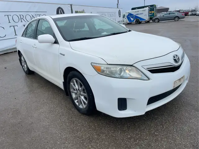 2010 Toyota Camry Hybrid - Photo 3