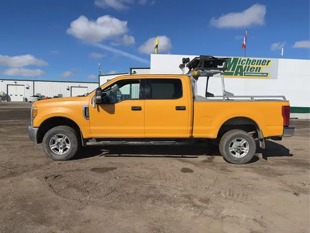 2017 Ford F-250 Super Duty - Photo 2