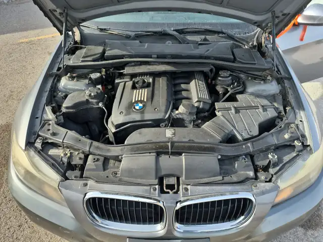 2011 BMW 3 Series - Photo 9