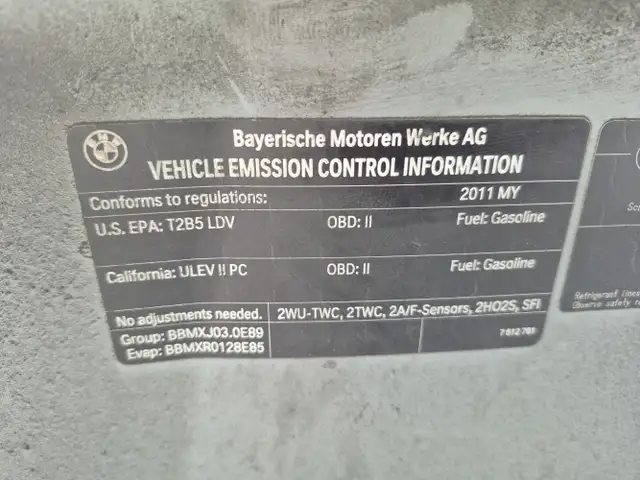 2011 BMW 3 Series - Photo 16