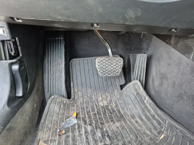 2011 BMW 3 Series - Photo 20