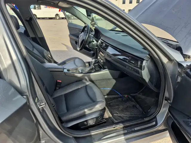 2011 BMW 3 Series - Photo 31