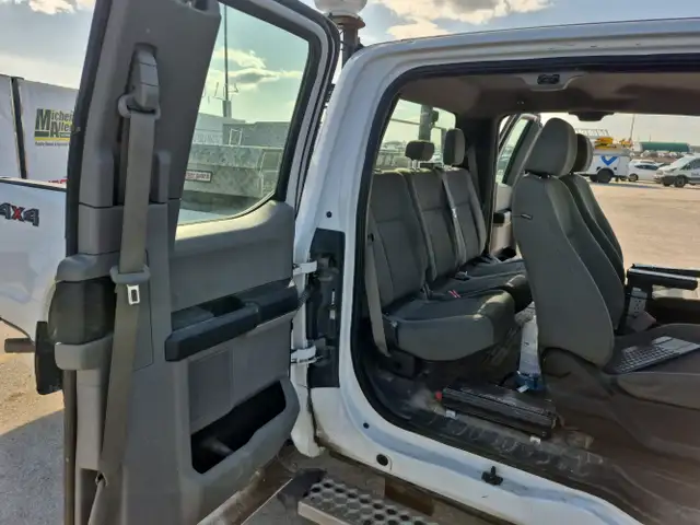 2017 Ford F-250 Super Duty - Photo 32
