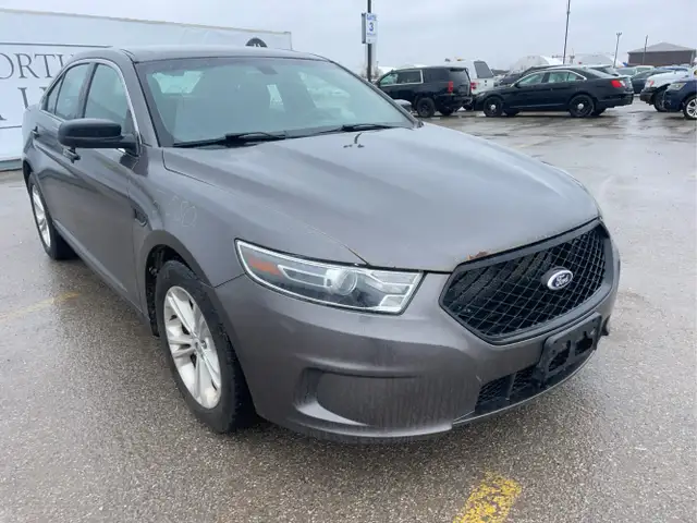 2015 Ford Taurus - Photo 3