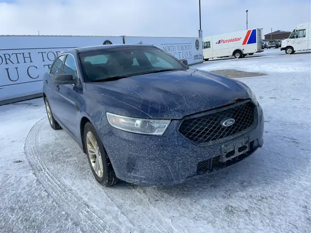 2017 Ford Taurus - Photo 3